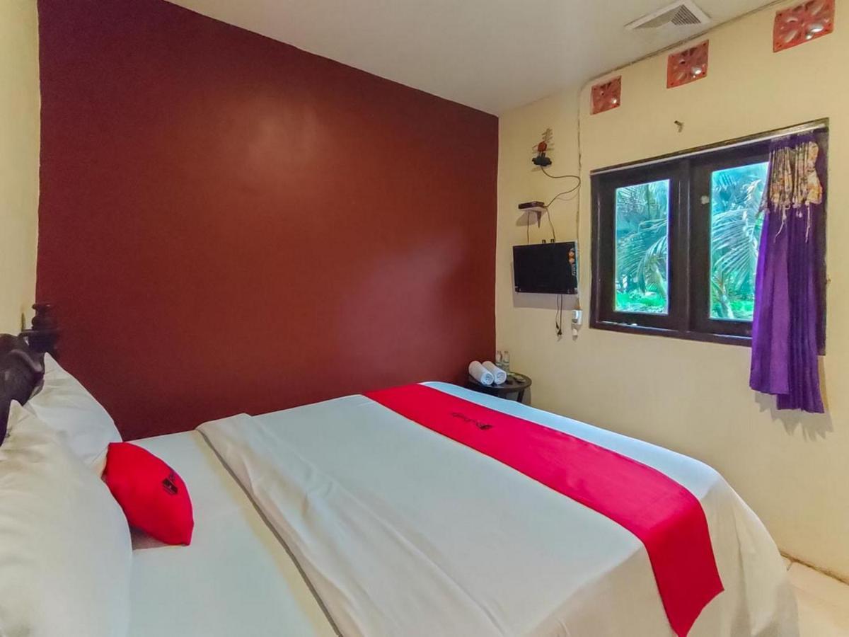 Reddoorz At Pacet Mojokerto Hotell Eksteriør bilde